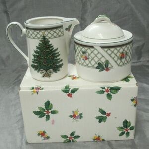 Mikasa Christmas Sugar Bowl and Creamer EUC